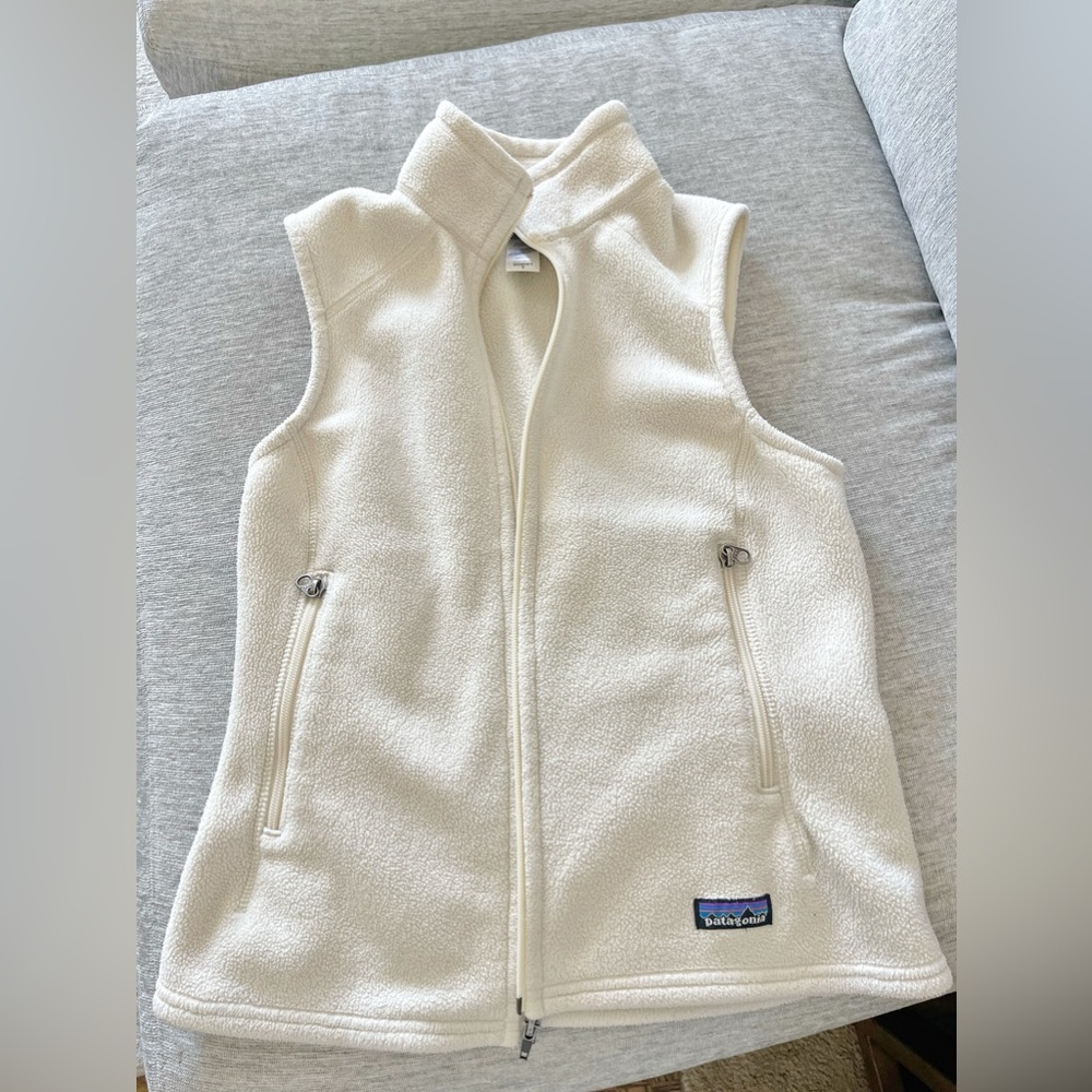 Patagonia Off-White Fleece Vest